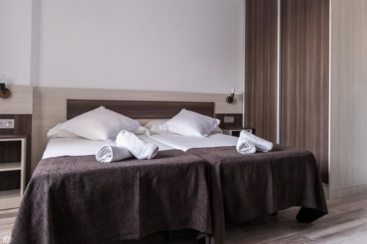 Medellín Meson Hostal La Cabana מראה חיצוני תמונה